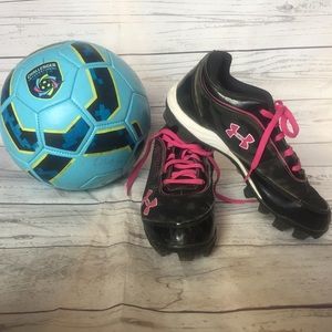 Girls Under Armour Soccer ⚽️ Cleats